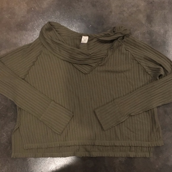 Cropped Sweater Size M - Picture 7 of 8